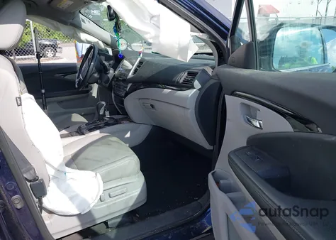 2019 Honda Ridgeline Rtl z USA, uszkodzony, nr VIN 5FPYK3F76KB010613